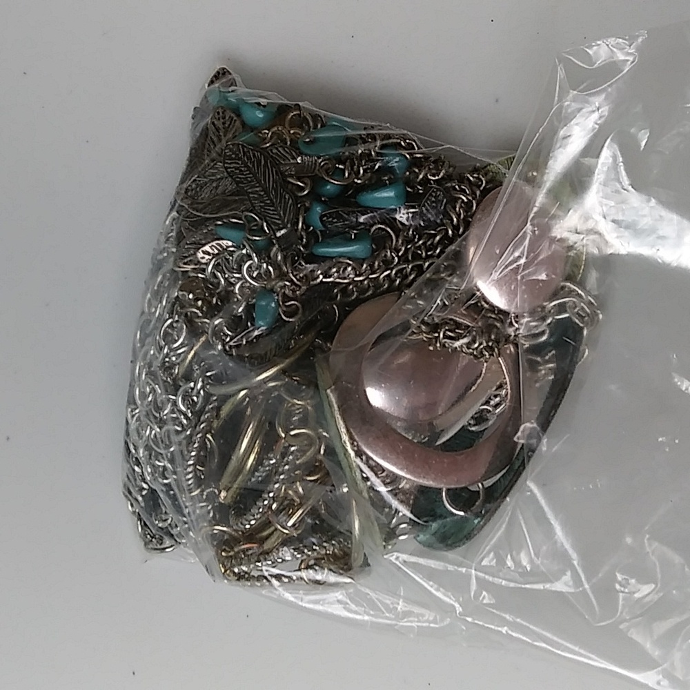 Minimalist Silver Tone Women's Necklaces Bundle Of 4 - Picture 8 of 8